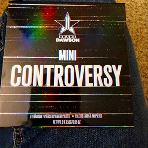 Mini controversy Shane Dawson Eyeshadow pallet
